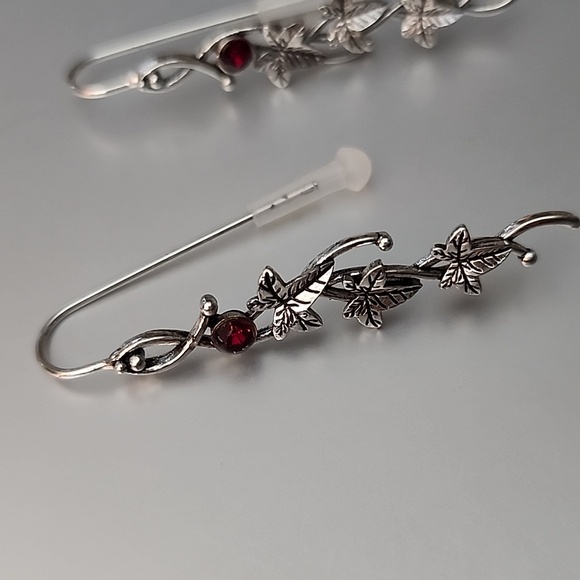 Ivy RUBY Hang Earrings - Picture 2 of 3